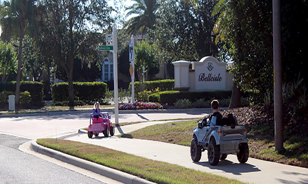 Country Club East kids on bikes