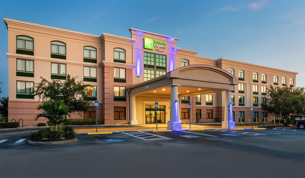 Holiday Inn Express in Lakewood Ranch exterior