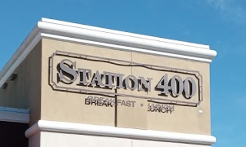 Station 400 restaurant sign